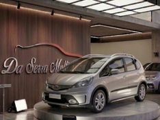 HONDA FIT 1.5 TWIST 16V 2013/2013 HUBNER MULTIMARCAS FARROUPILHA / Carros no Vale