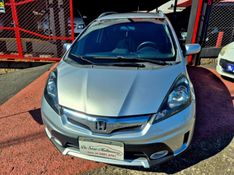 HONDA FIT 1.5 TWIST 16V 2013/2013 HUBNER MULTIMARCAS FARROUPILHA / Carros no Vale