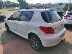 PEUGEOT 307 2.0 PRESENCE PACK 16V TIPTRONIC 2009/2010 HUBNER MULTIMARCAS FARROUPILHA / Carros no Vale