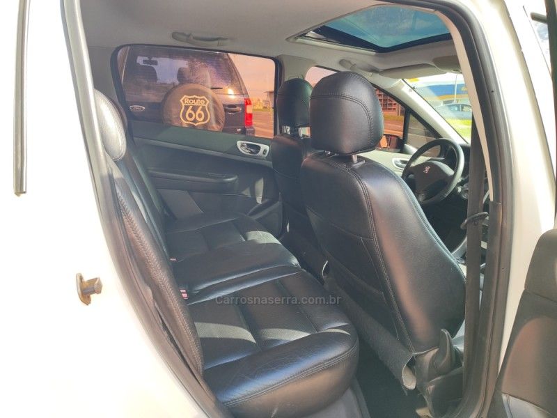 PEUGEOT 307 2.0 PRESENCE PACK 16V TIPTRONIC 2009/2010 HUBNER MULTIMARCAS FARROUPILHA / Carros no Vale PEUGEOT 307 2.0 PRESENCE PACK 16V TIPTRONIC 2009/2010 HUBNER MULTIMARCAS FARROUPILHA / Carros no Vale