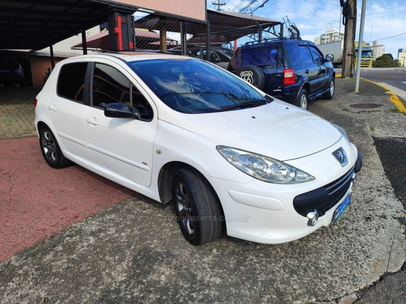PEUGEOT 307 2.0 PRESENCE PACK SEDAN 16V 2010/2010 HUBNER MULTIMARCAS FARROUPILHA / Carros no Vale PEUGEOT 307 2.0 PRESENCE PACK SEDAN 16V 2010/2010 HUBNER MULTIMARCAS FARROUPILHA / Carros no Vale