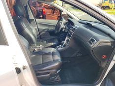 PEUGEOT 307 2.0 PRESENCE PACK SEDAN 16V 2010/2010 HUBNER MULTIMARCAS FARROUPILHA / Carros no Vale