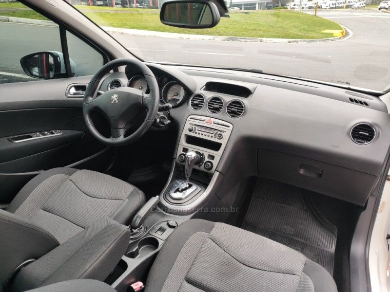 PEUGEOT 308 2.0 ALLURE 16V 2013/2014 HUBNER MULTIMARCAS FARROUPILHA / Carros no Vale