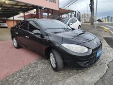 RENAULT FLUENCE 2.0 DYNAMIQUE PLUS 16V 2011/2012 HUBNER MULTIMARCAS FARROUPILHA / Carros no Vale