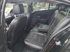 RENAULT FLUENCE 2.0 DYNAMIQUE PLUS 16V 2011/2012 HUBNER MULTIMARCAS FARROUPILHA / Carros no Vale