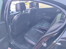 RENAULT FLUENCE 2.0 DYNAMIQUE PLUS 16V 2011/2012 HUBNER MULTIMARCAS FARROUPILHA / Carros no Vale