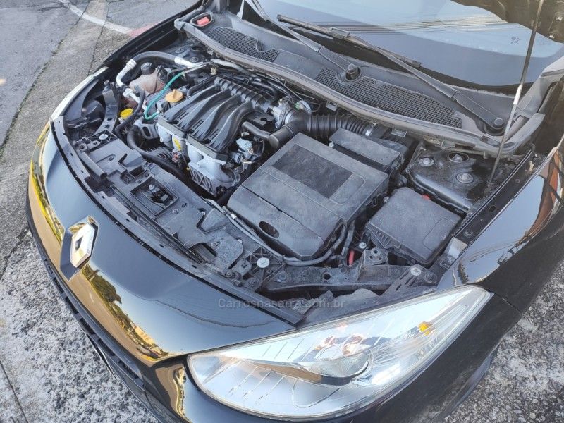 RENAULT FLUENCE 2.0 DYNAMIQUE PLUS 16V 2011/2012 HUBNER MULTIMARCAS FARROUPILHA / Carros no Vale RENAULT FLUENCE 2.0 DYNAMIQUE PLUS 16V 2011/2012 HUBNER MULTIMARCAS FARROUPILHA / Carros no Vale