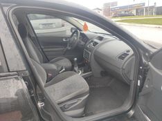 RENAULT MÉGANE 1.6 EXPRESSION 16V 2010/2011 HUBNER MULTIMARCAS FARROUPILHA / Carros no Vale