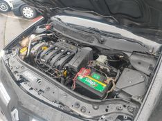 RENAULT MÉGANE 1.6 EXPRESSION 16V 2010/2011 HUBNER MULTIMARCAS FARROUPILHA / Carros no Vale