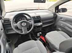 VOLKSWAGEN FOX 1.0 ITREND 8V 2004/2004 HUBNER MULTIMARCAS FARROUPILHA / Carros no Vale