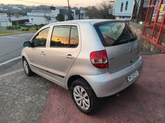 VOLKSWAGEN FOX 1.0 MI TREND 8V 2006/2007 HUBNER MULTIMARCAS FARROUPILHA / Carros no Vale