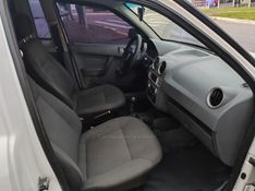 VOLKSWAGEN SAVEIRO 1.6 MI CITY CS 8V G.IV 2009/2010 HUBNER MULTIMARCAS FARROUPILHA / Carros no Vale