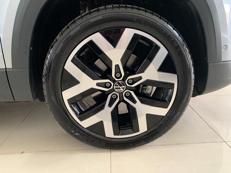 VOLKSWAGEN TAOS 1.4 250 TSI TOTAL FLEX HIGHLINE AUTOMÁTICO 2024/2024 FÁBIO BERNARDES PORTO ALEGRE / Carros no Vale VOLKSWAGEN TAOS 1.4 250 TSI TOTAL FLEX HIGHLINE AUTOMÁTICO 2024/2024 FÁBIO BERNARDES PORTO ALEGRE / Carros no Vale