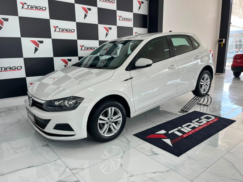 VOLKSWAGEN POLO 1.0 12V 2019/2019 TIAGO AUTOMÓVEIS VENÂNCIO AIRES / Carros no Vale