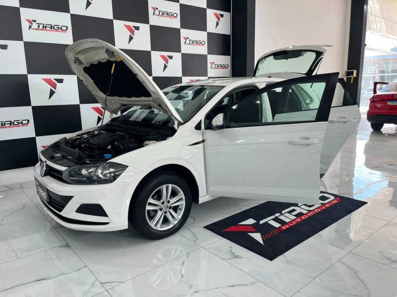 VOLKSWAGEN POLO 1.0 12V 2019/2019 TIAGO AUTOMÓVEIS VENÂNCIO AIRES / Carros no Vale