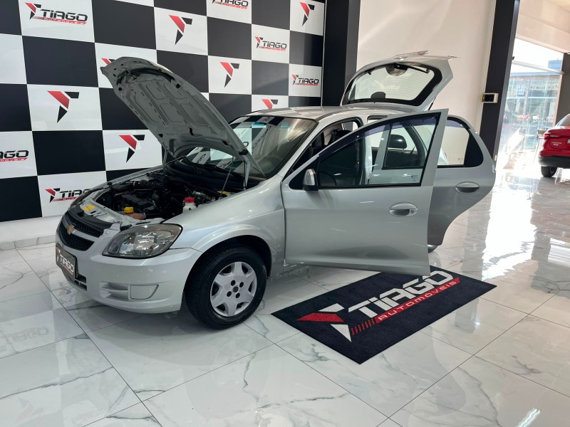 CHEVROLET CELTA 1.0 LS 8V 2013/2013 TIAGO AUTOMÓVEIS VENÂNCIO AIRES / Carros no Vale