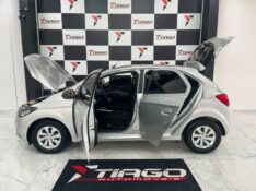 CHEVROLET ONIX HATCH LT 1.0 8V FLEXPOWER 5P MEC. 2019/2019 TIAGO AUTOMÓVEIS VENÂNCIO AIRES / Carros no Vale