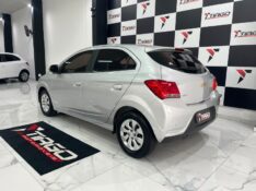 CHEVROLET ONIX HATCH LT 1.0 8V FLEXPOWER 5P MEC. 2019/2019 TIAGO AUTOMÓVEIS VENÂNCIO AIRES / Carros no Vale