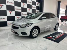 CHEVROLET ONIX HATCH LT 1.0 8V FLEXPOWER 5P MEC. 2019/2019 TIAGO AUTOMÓVEIS VENÂNCIO AIRES / Carros no Vale