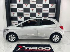 CHEVROLET ONIX HATCH LT 1.0 8V FLEXPOWER 5P MEC. 2019/2019 TIAGO AUTOMÓVEIS VENÂNCIO AIRES / Carros no Vale