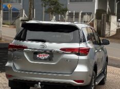 TOYOTA HILUX SW4 2.8 SRX 7 LUGARES 16V /2016 NEURI VEÍCULOS LAJEADO / Carros no Vale