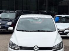 VOLKSWAGEN FOX 1.0 MI TRENDLINE 8V FLEX 4P MANUAL 2017/2017 NEURI VEÍCULOS LAJEADO / Carros no Vale