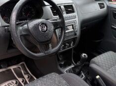 VOLKSWAGEN FOX 1.0 MI TRENDLINE 8V FLEX 4P MANUAL 2017/2017 NEURI VEÍCULOS LAJEADO / Carros no Vale
