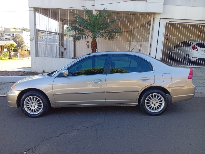HONDA CIVIC 1.7 LX 16V 2001/2001 ALTERNATIVA VEÍCULOS LAJEADO / Carros no Vale