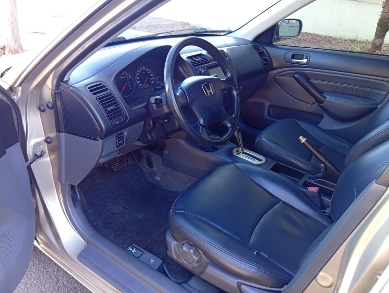 HONDA CIVIC 1.7 LX 16V 2001/2001 ALTERNATIVA VEÍCULOS LAJEADO / Carros no Vale