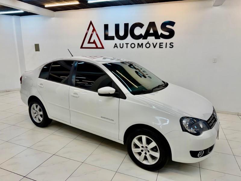 VOLKSWAGEN POLO 1.6 MI COMFORTLINE 8V 2013/2013 LUCAS AUTOMÓVEIS BOM RETIRO DO SUL / Carros no Vale