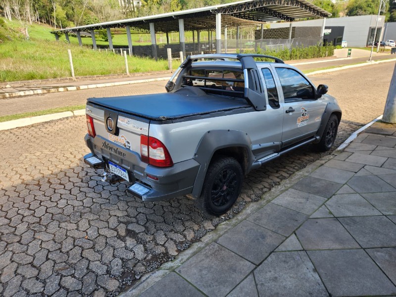 FIAT STRADA ADVENTURE 1.8 LOCKER CE 2011/2011 TS VEÍCULOS ANTA GORDA / Carros no Vale