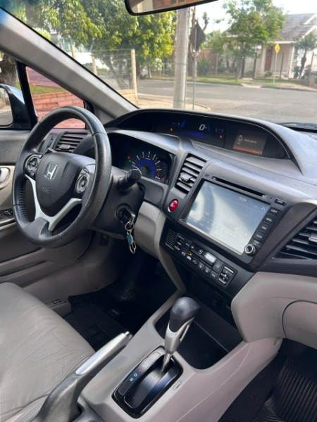 HONDA CIVIC SEDAN LXR 2.0 FLEXONE 16V AUT. 4P 2016/2016 LS MULTIMARCAS VENÂNCIO AIRES / Carros no Vale HONDA CIVIC SEDAN LXR 2.0 FLEXONE 16V AUT. 4P 2016/2016 LS MULTIMARCAS VENÂNCIO AIRES / Carros no Vale