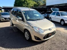 FORD FIESTA SE 1.0 8V FLEX 5P /2014 AR MULTIMARCAS VENÂNCIO AIRES / Carros no Vale