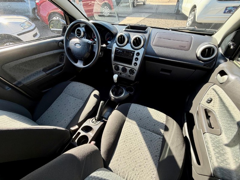 FORD FIESTA SE 1.0 8V FLEX 5P /2014 AR MULTIMARCAS VENÂNCIO AIRES / Carros no Vale
