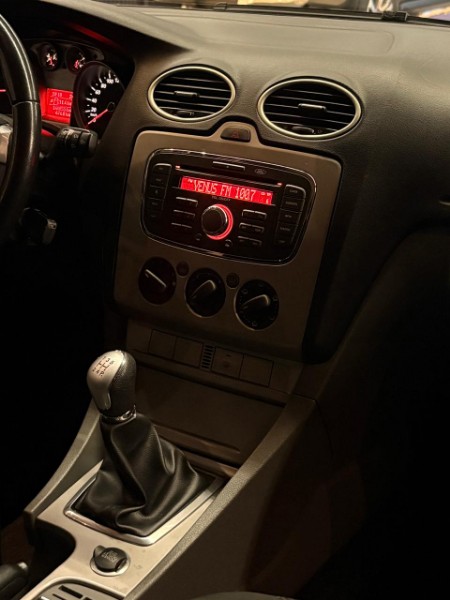 FORD FOCUS 2.0 FLEX 2012/2013 JM AUTOMÓVEIS VENÂNCIO AIRES / Carros no Vale