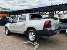 RENAULT DUSTER OROCH EXPRESS 1.6 FLEX 16V MEC. /2018 AR MULTIMARCAS VENÂNCIO AIRES / Carros no Vale