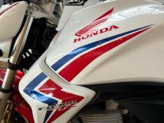 HONDA MOTOS CB 300 /2015 RT 811 VEÍCULOS ARROIO DO MEIO / Carros no Vale