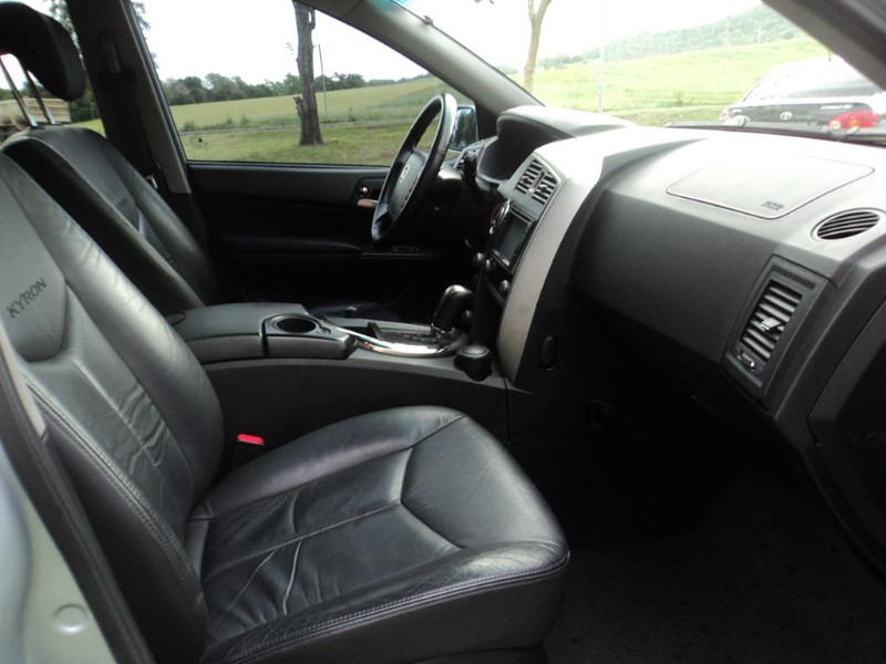 SSANGYONG KYRON 2.7 4X4 20V 2010/2010 PREMIUM AUTOMÓVEIS ARROIO DO MEIO / Carros no Vale SSANGYONG KYRON 2.7 4X4 20V 2010/2010 PREMIUM AUTOMÓVEIS ARROIO DO MEIO / Carros no Vale