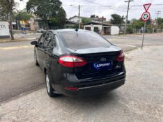 FORD FIESTA SEDAN 1.6 16V FLEX MEC. 2016/2016 LS MULTIMARCAS VENÂNCIO AIRES / Carros no Vale