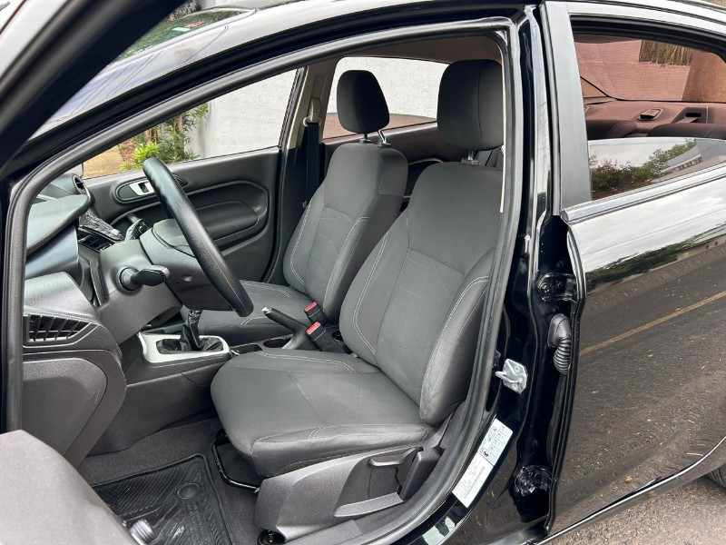 FORD FIESTA SEDAN 1.6 16V FLEX MEC. 2016/2016 LS MULTIMARCAS VENÂNCIO AIRES / Carros no Vale