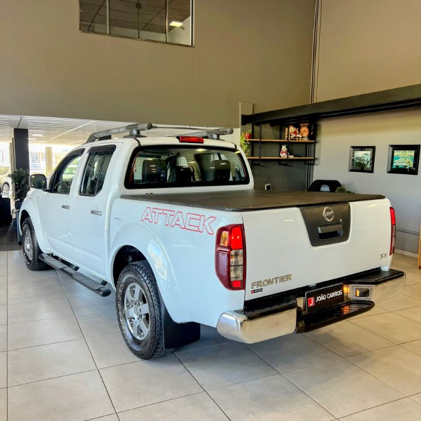 NISSAN FRONTIER 2.5 SV ATTACK 4X4 2016/2016 JOÃO CARROS MULTIMARCAS GUAPORÉ / Carros no Vale NISSAN FRONTIER 2.5 SV ATTACK 4X4 2016/2016 JOÃO CARROS MULTIMARCAS GUAPORÉ / Carros no Vale