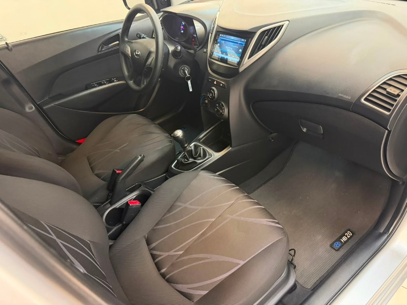 HYUNDAI HB20 1.0 COMFORT 2015/2015 LUCAS AUTOMÓVEIS BOM RETIRO DO SUL / Carros no Vale