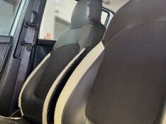 RENAULT KWID 1.0 12V SCE INTENSE 2018/2018 MALAGGI VEÍCULOS ENCANTADO / Carros no Vale