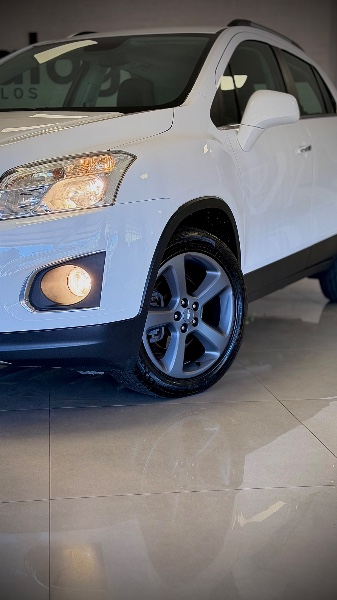 CHEVROLET TRACKER 1.8 MPFI LT 4X2 16V FLEX 4P AUTOMÁTICO 2014/2015 MALAGGI VEÍCULOS ENCANTADO / Carros no Vale