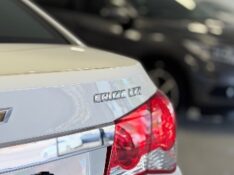 CHEVROLET CRUZE 1.8 LTZ 16V FLEX 4P AUTOMÁTICO 2014/2014 MALAGGI VEÍCULOS ENCANTADO / Carros no Vale