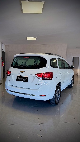 CHEVROLET SPIN 1.8 PREMIER 8V FLEX 4P AUTOMÁTICO 2023/2024 MALAGGI VEÍCULOS ENCANTADO / Carros no Vale