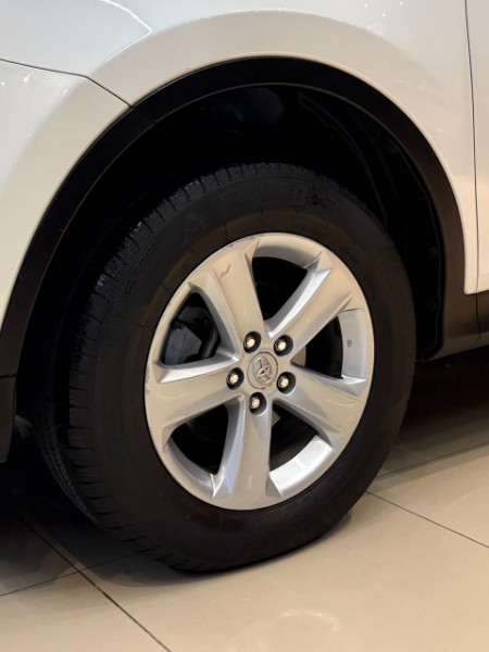 TOYOTA RAV-4 2.0 4X4 16V AUT. 2014/2014 JM AUTOMÓVEIS VENÂNCIO AIRES / Carros no Vale