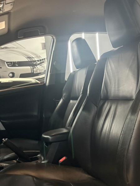 TOYOTA RAV-4 2.0 4X4 16V AUT. 2014/2014 JM AUTOMÓVEIS VENÂNCIO AIRES / Carros no Vale