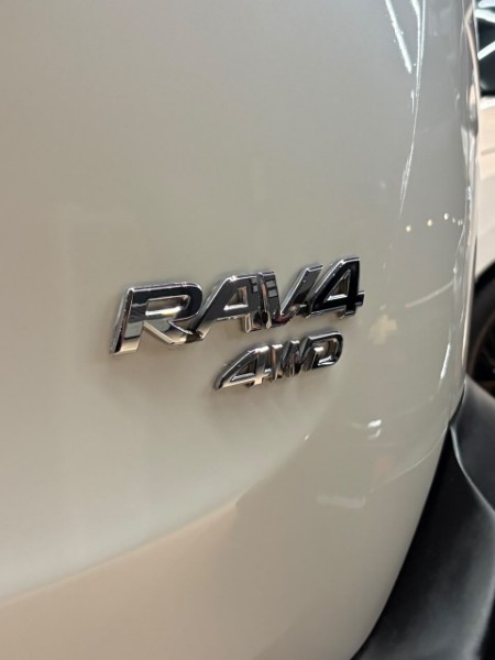 TOYOTA RAV-4 2.0 4X4 16V AUT. 2014/2014 JM AUTOMÓVEIS VENÂNCIO AIRES / Carros no Vale