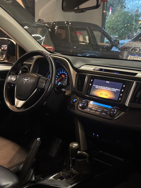 TOYOTA RAV-4 2.0 4X4 16V AUT. 2014/2014 JM AUTOMÓVEIS VENÂNCIO AIRES / Carros no Vale